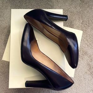 Massimo Dutti burgundy party heels 🎉